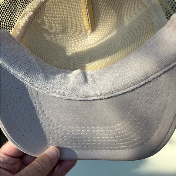 Trucker hat - one size fits all - Picture 5 of 8